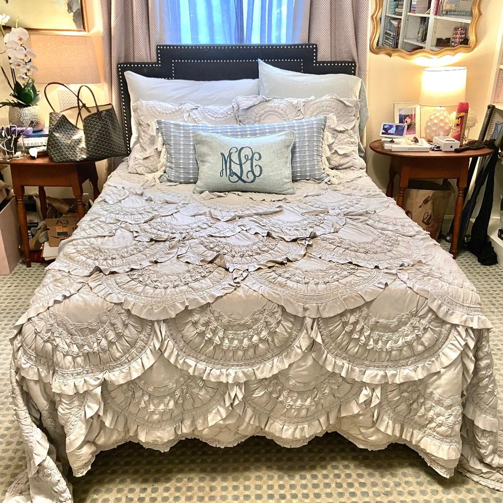 Anthropologie Rivulets King Quilt + 2 Shams